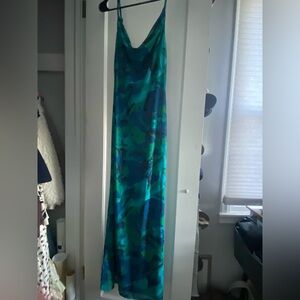 Elegant Stretchy Blue and Green Maxi Dress